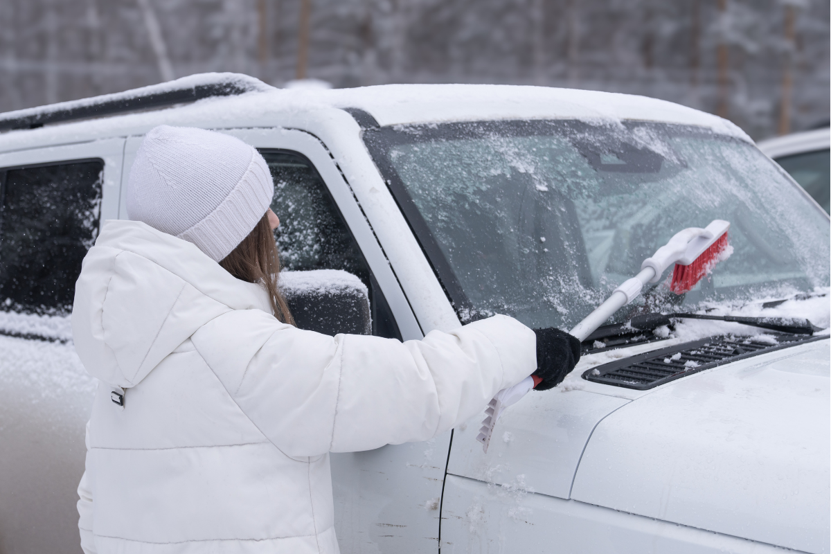 removing ice from car windshield