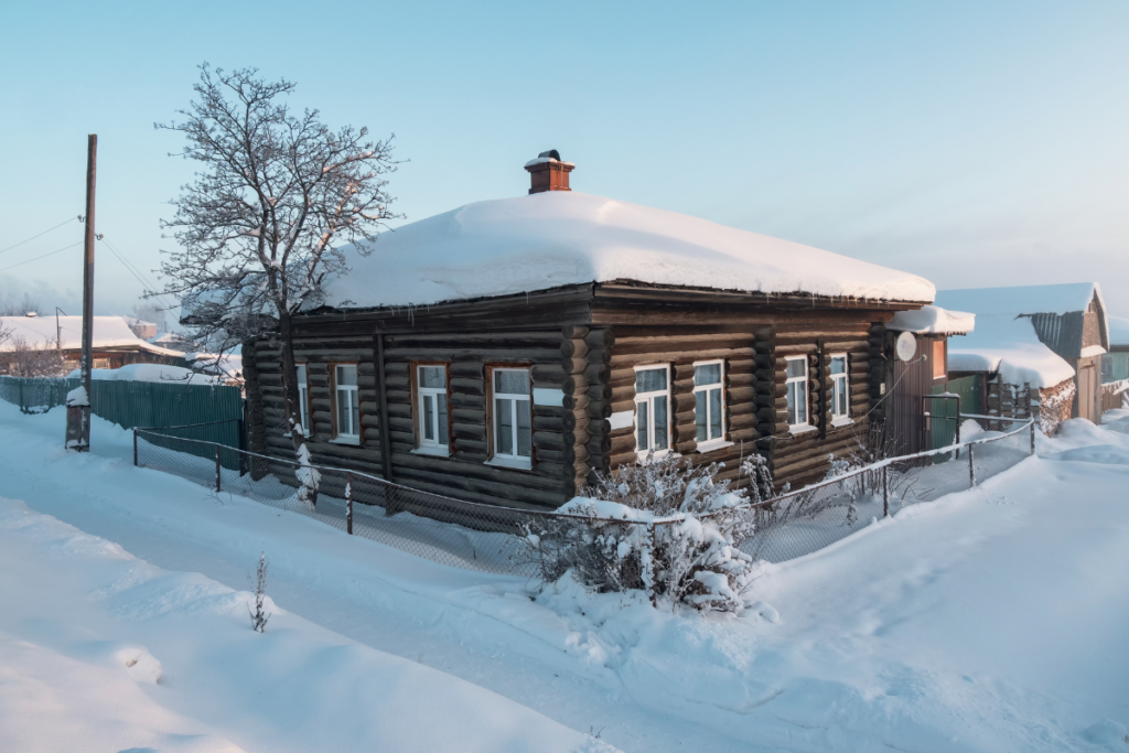 snow on house roof winter